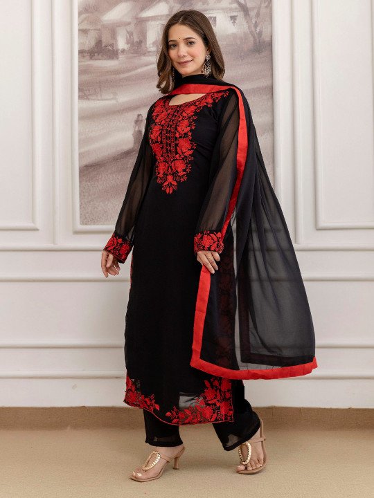 Women Ethnic Motifs Embroidered Regular Thread Work Kurta with Trousers & With Dupatta - Image 3