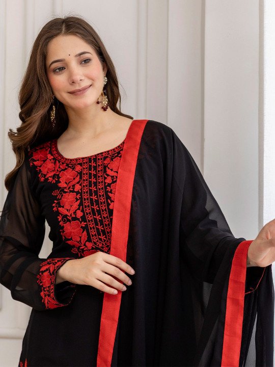 Women Ethnic Motifs Embroidered Regular Thread Work Kurta with Trousers & With Dupatta - Image 2