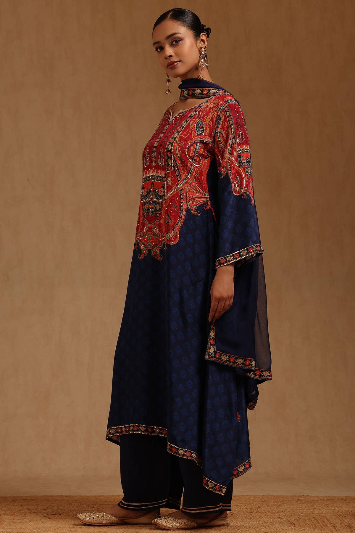 Navy Blue Crepe Ethnic Motifs Hand Embroidered Salwar Suit With Sequins - Image 3