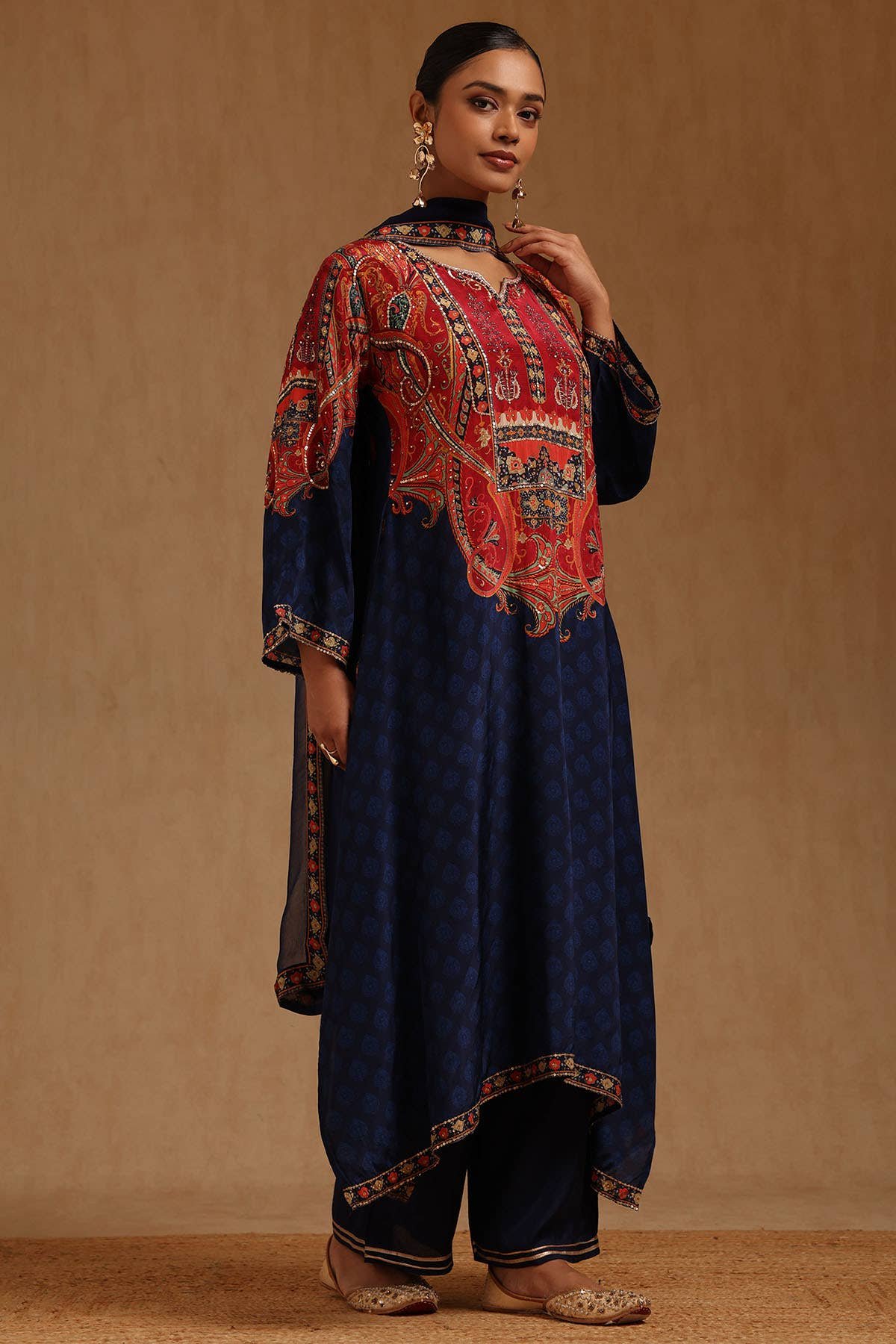 Navy Blue Crepe Ethnic Motifs Hand Embroidered Salwar Suit With Sequins - Image 2