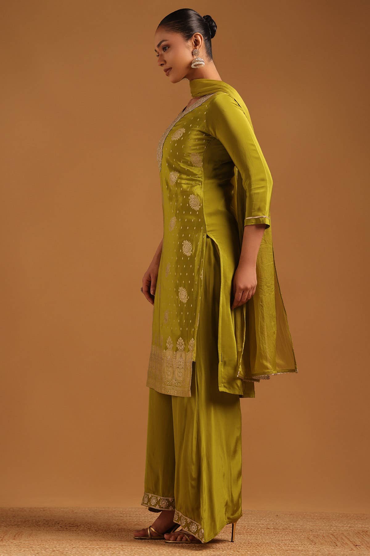 Light Green Organza Ethnic Motifs Zari Embroidered Palazzo Suit Set Organza · Zari & Sequin · Leaf Neck · Silk Blend Palazzo · Chinon Dupatta - Image 2