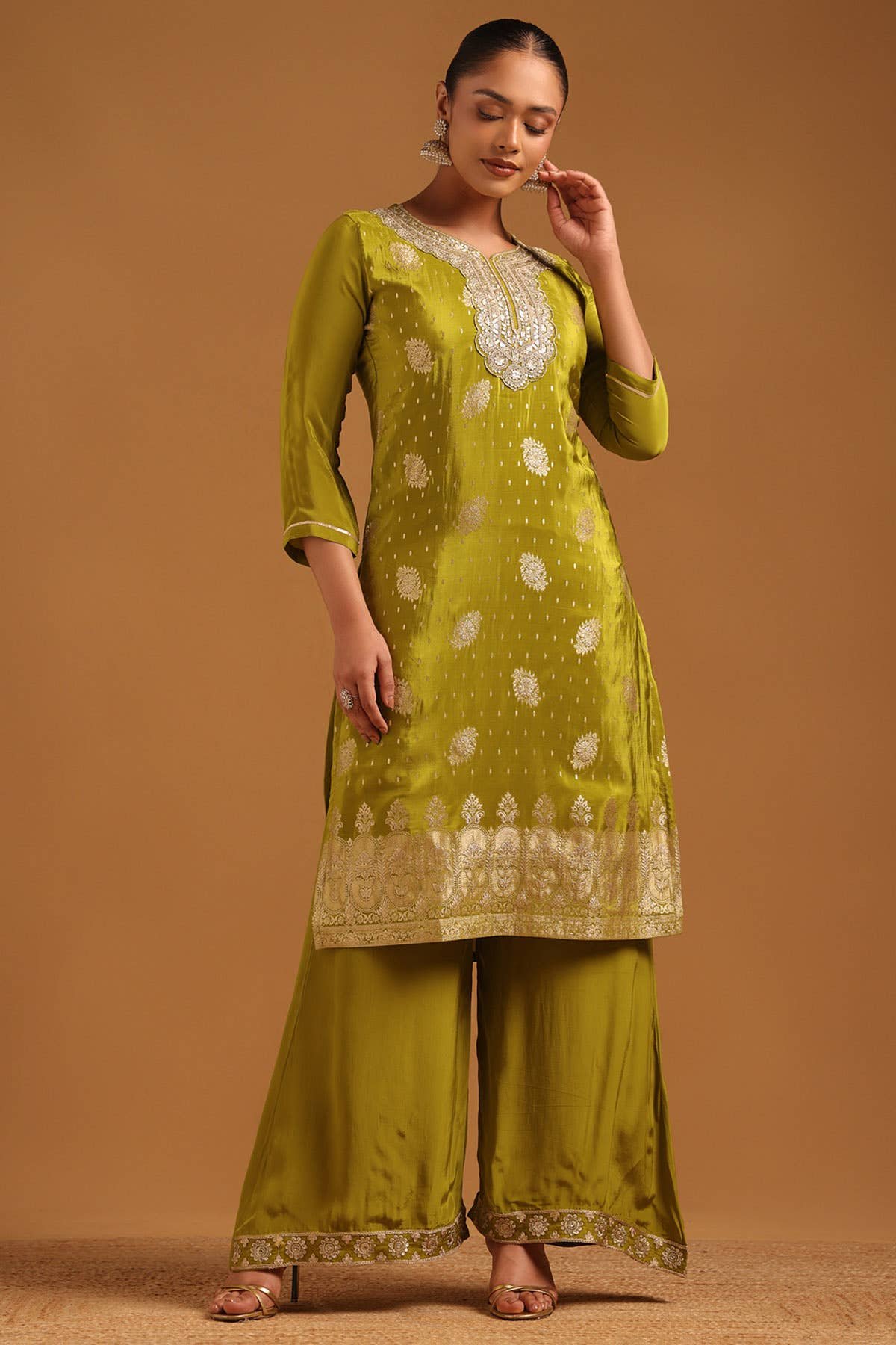 Light Green Organza Ethnic Motifs Zari Embroidered Palazzo Suit Set Organza · Zari & Sequin · Leaf Neck · Silk Blend Palazzo · Chinon Dupatta - Image 6